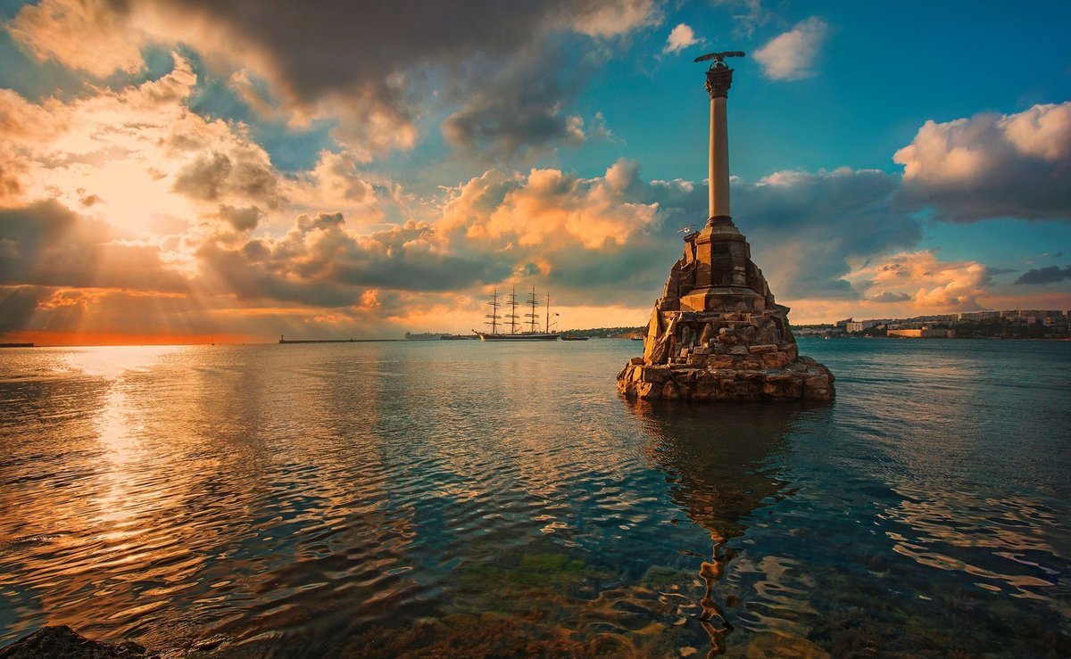 Крым Севастополь памятник затопленным кораблям