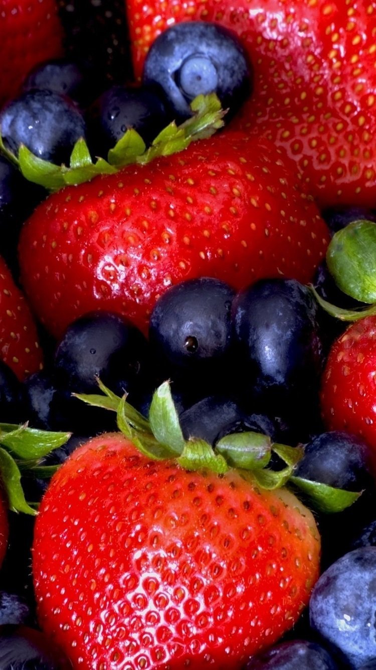 Вишня в воде