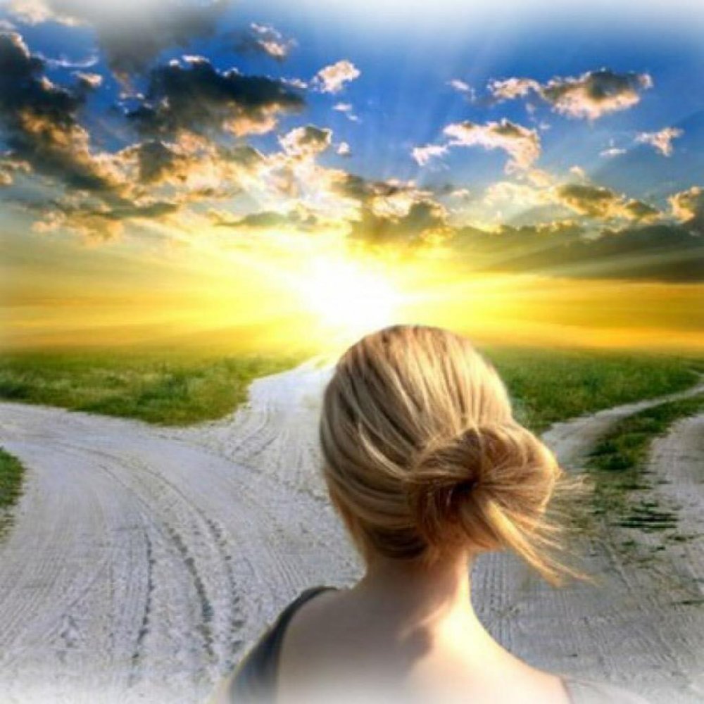 Женщина на распутье дорог