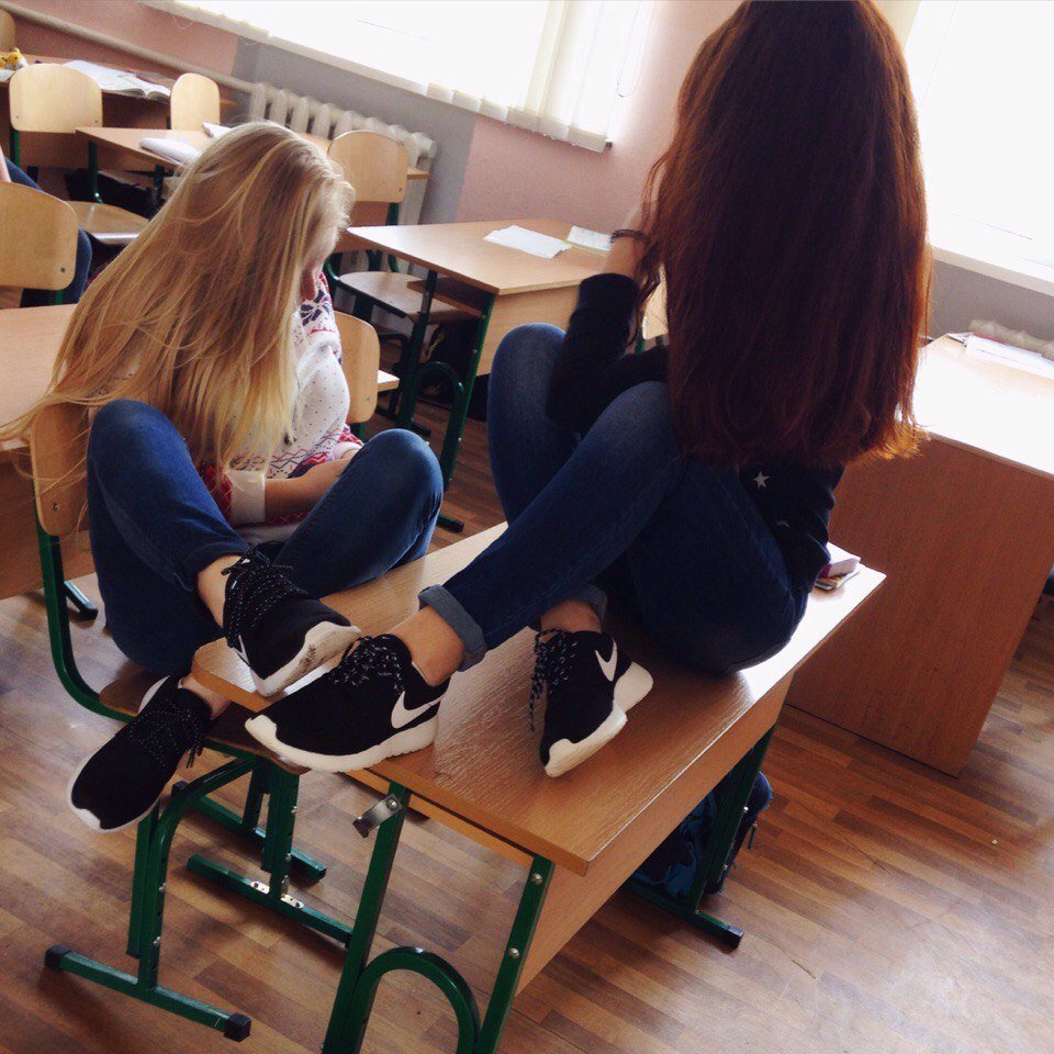 Школьная парта