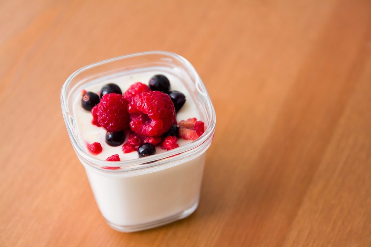 Вкусный йогурт
