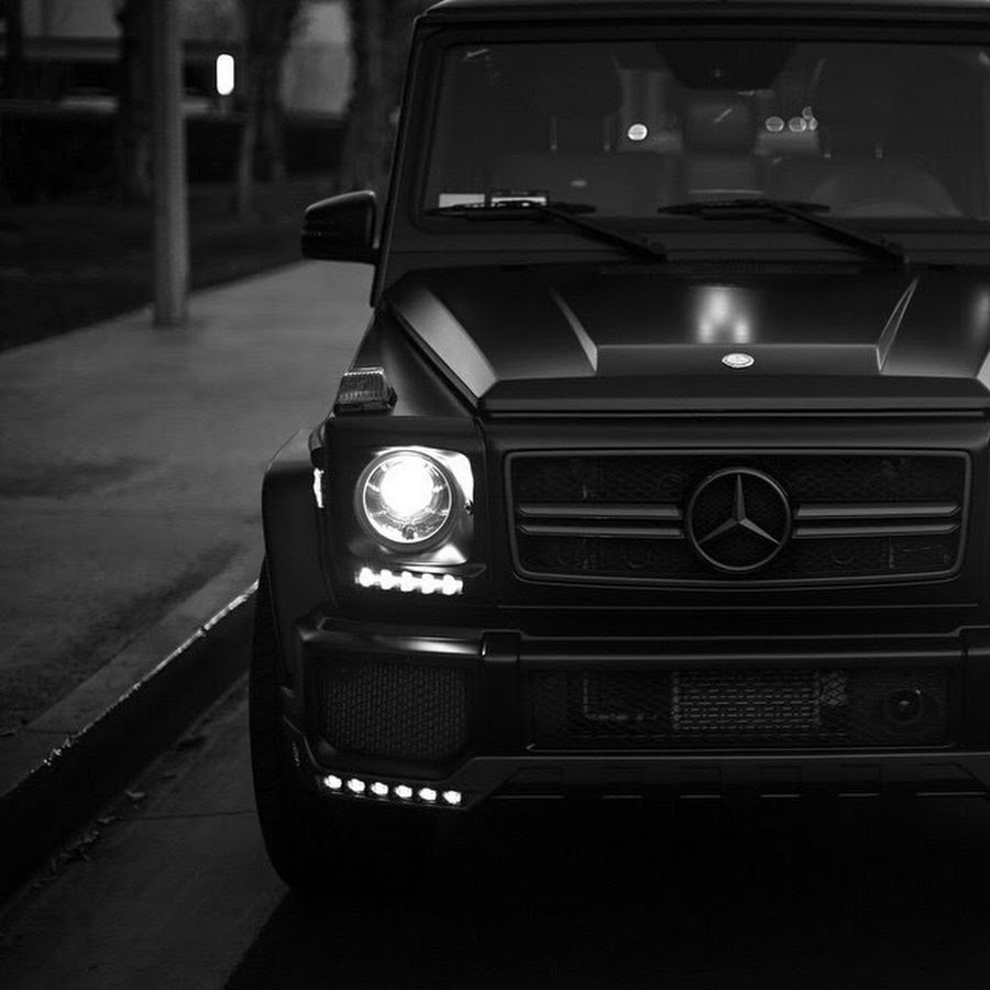 Мерседес-Бенц AMG 63 черный