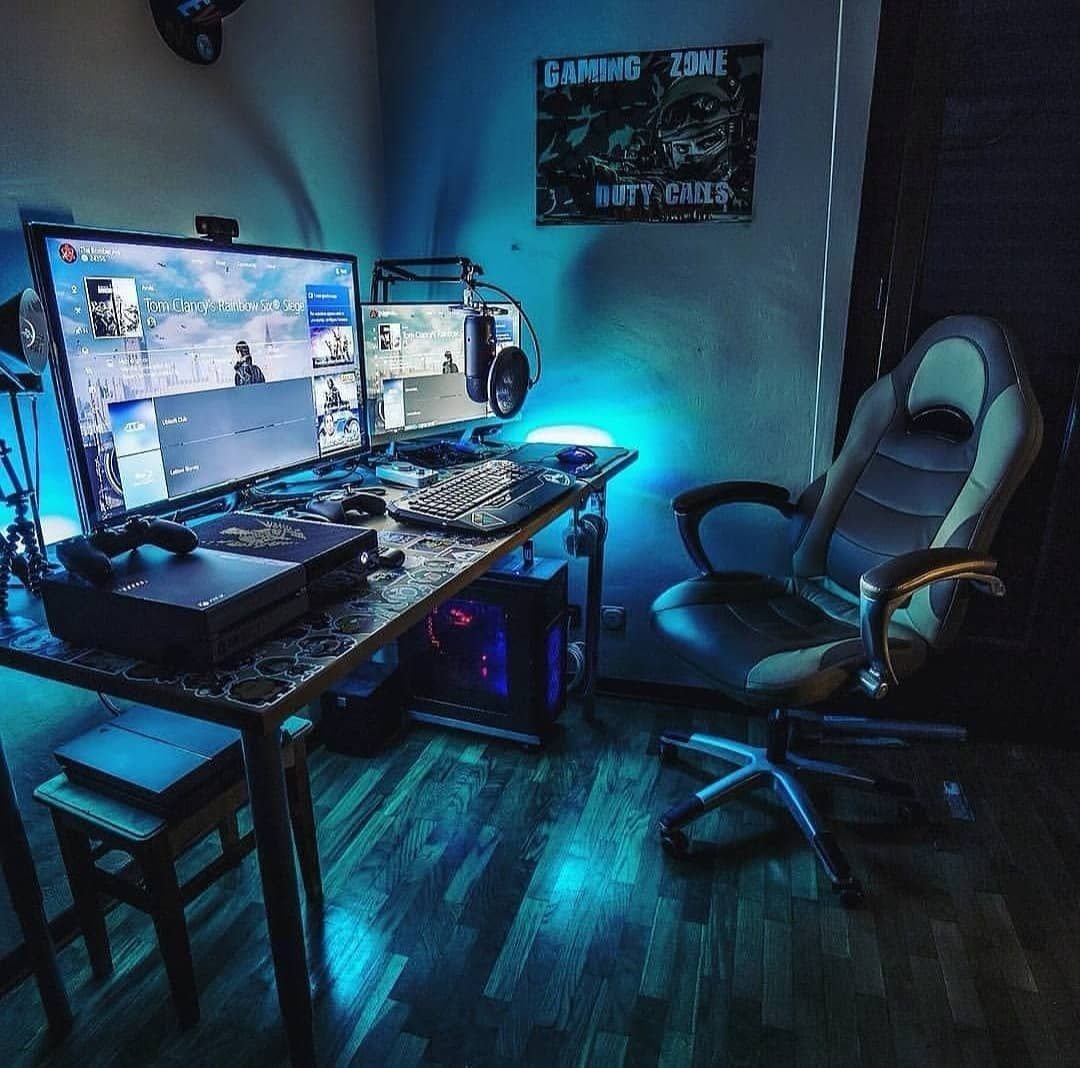 Девушка геймер