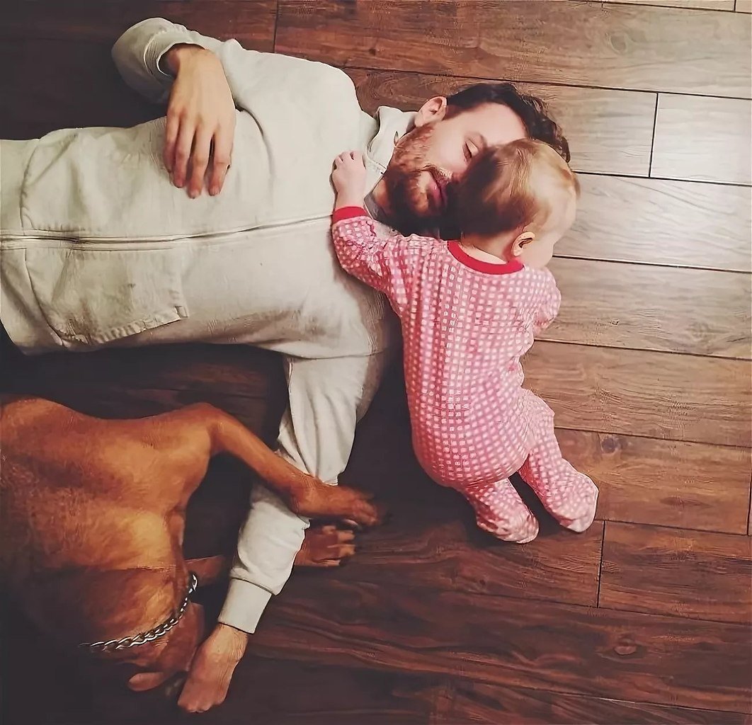 Мужчина с ребенком