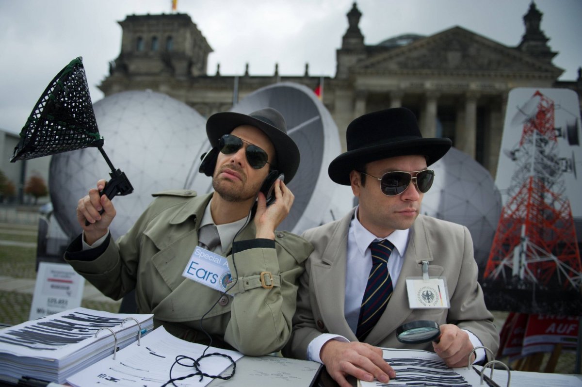 Шпионы разведка