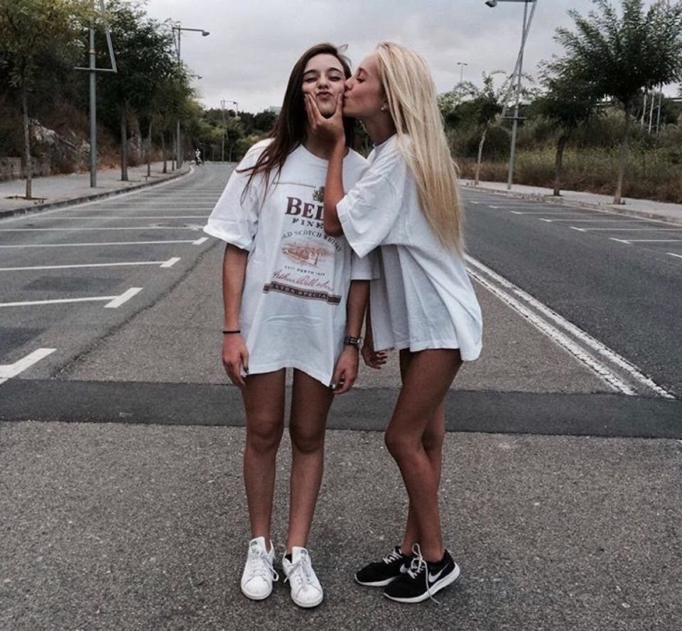 Две топовые девушки