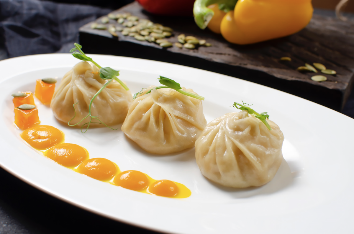 Манты с тыквой и мясом