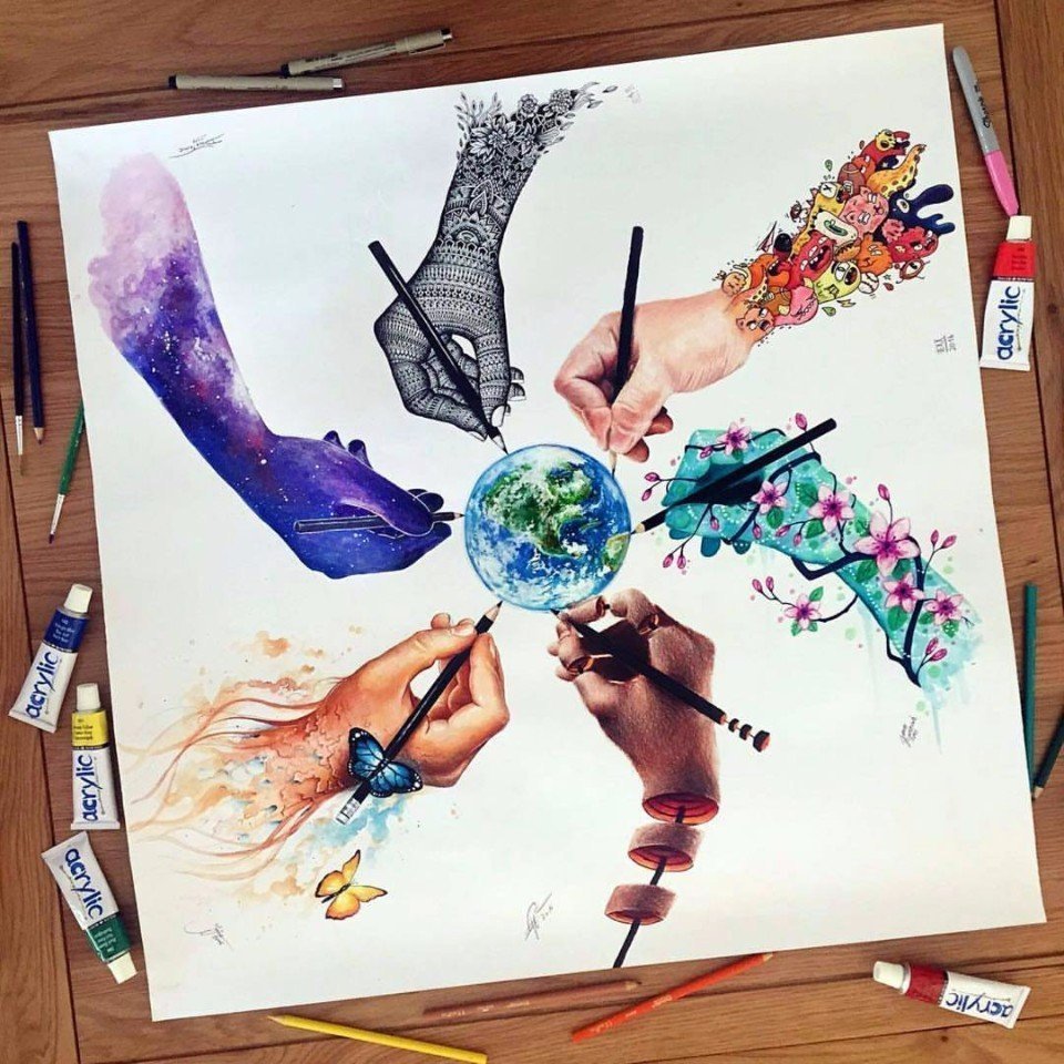 Красивая книга в руках