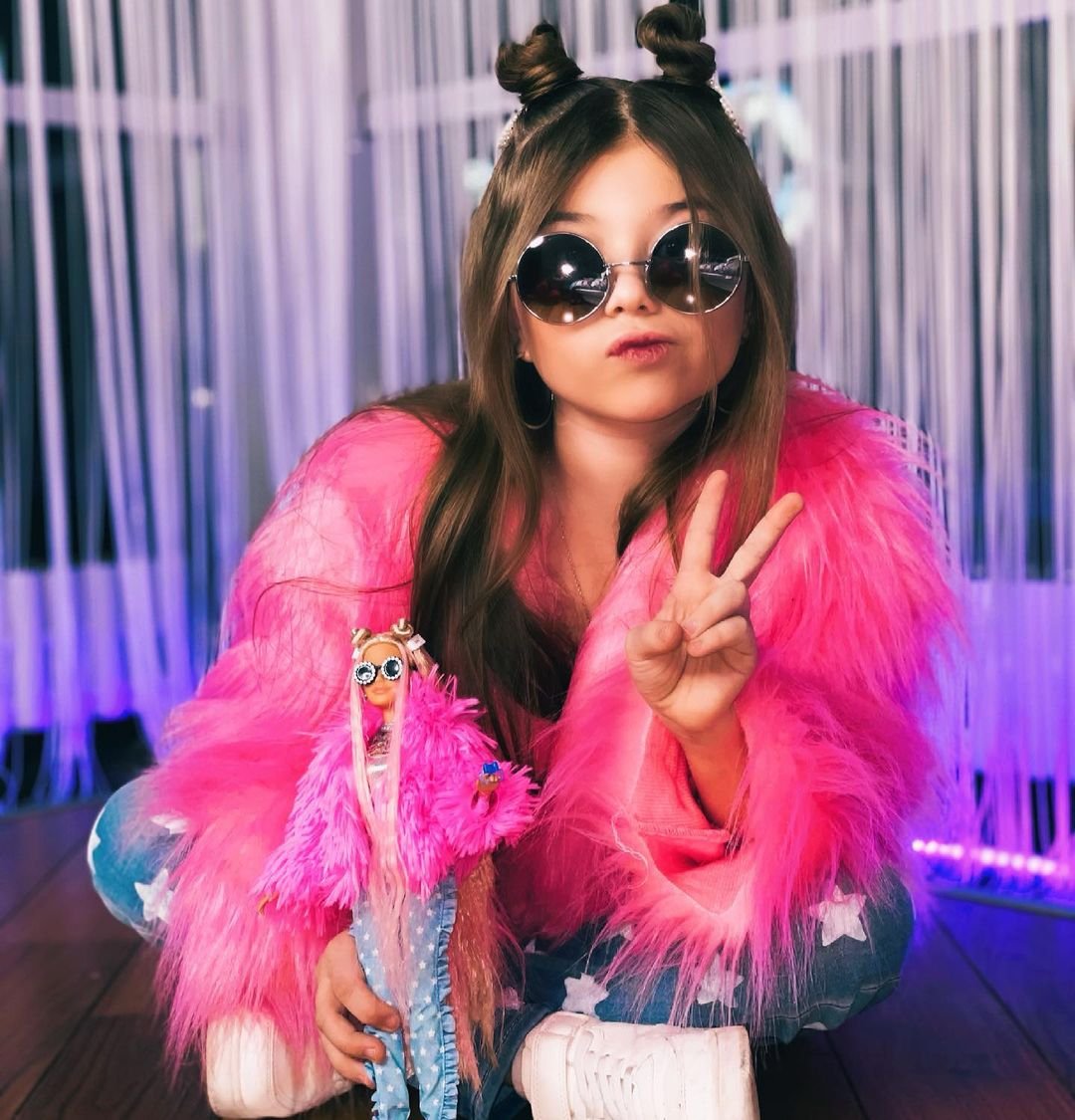 Милана Хаметова блоггер