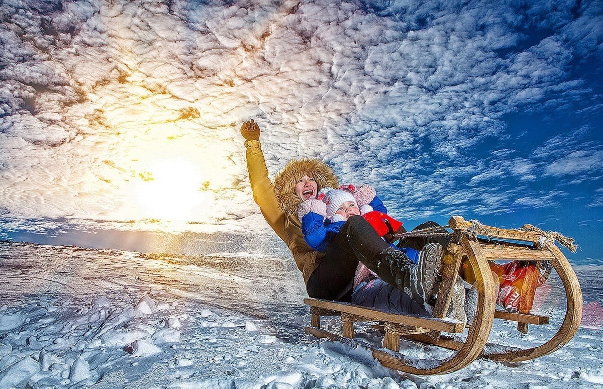 Катание с горы на санках