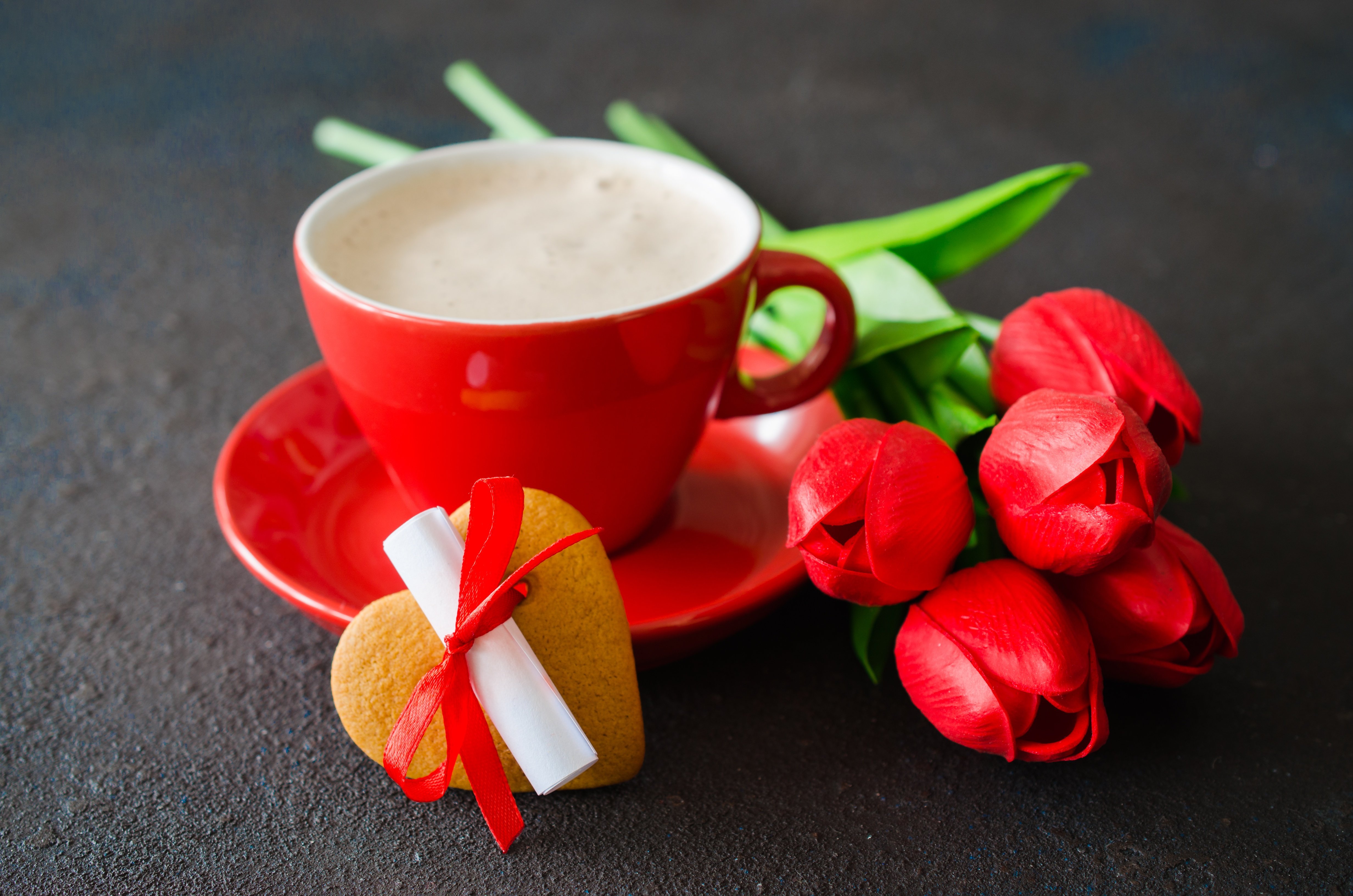Cups flowers. Кофе и цветы. "На чашечку кофе…?!". Чашка кофе и цветы. Кофе с сердечком.