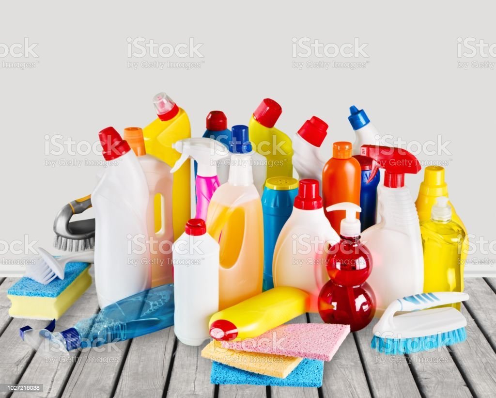 Букет из моющих и чистящих средств