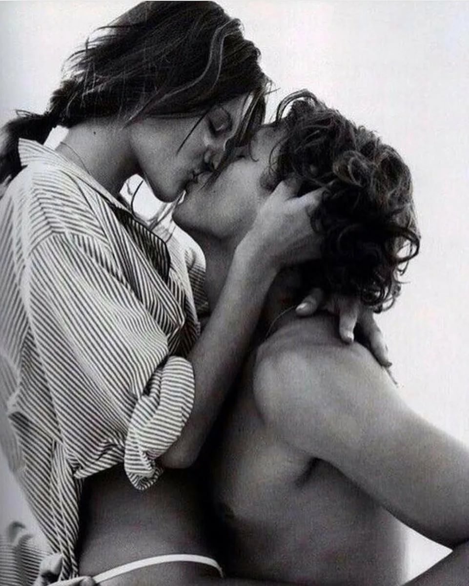 Страстные поцелуи