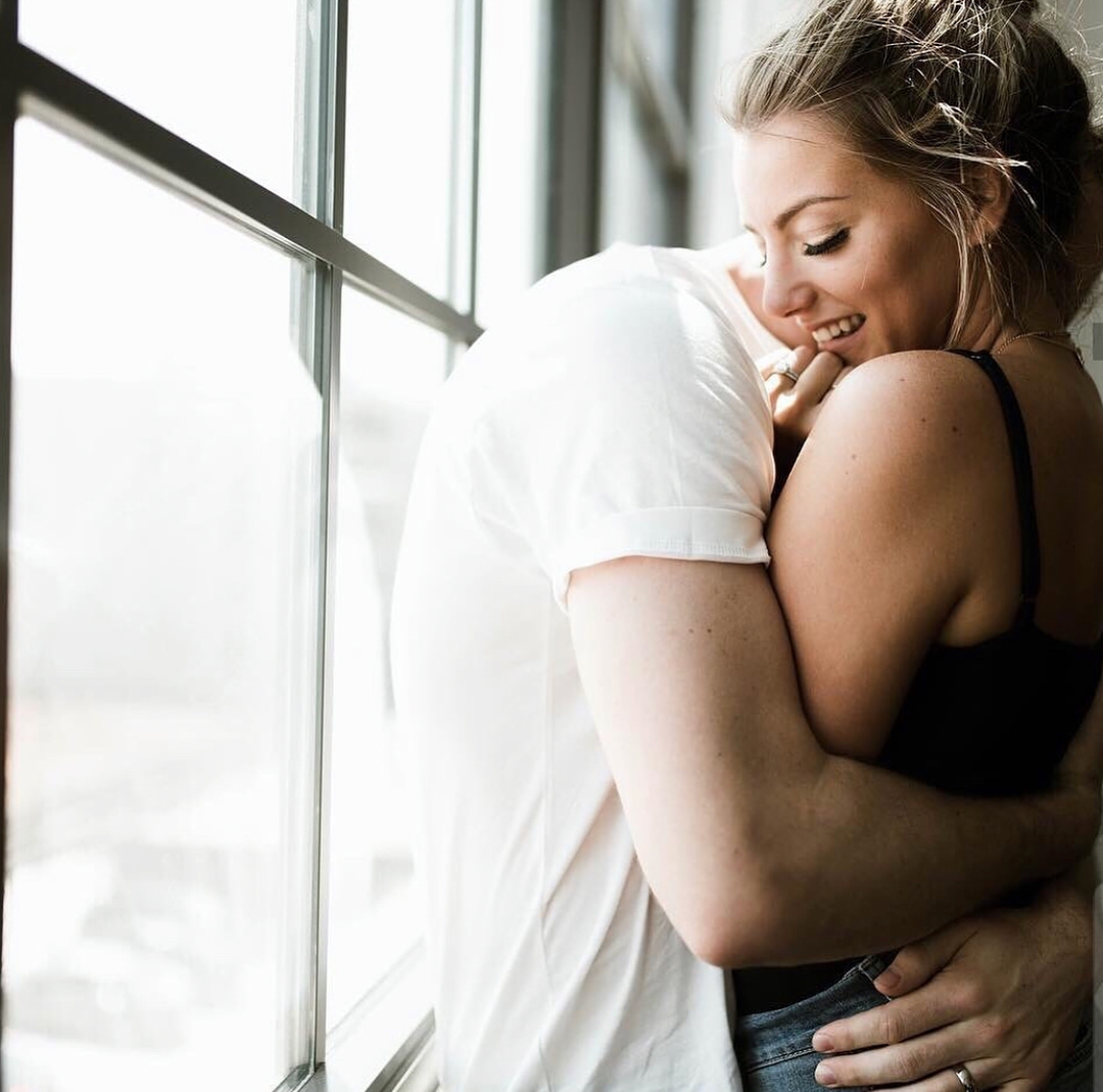 В нежных объятьях