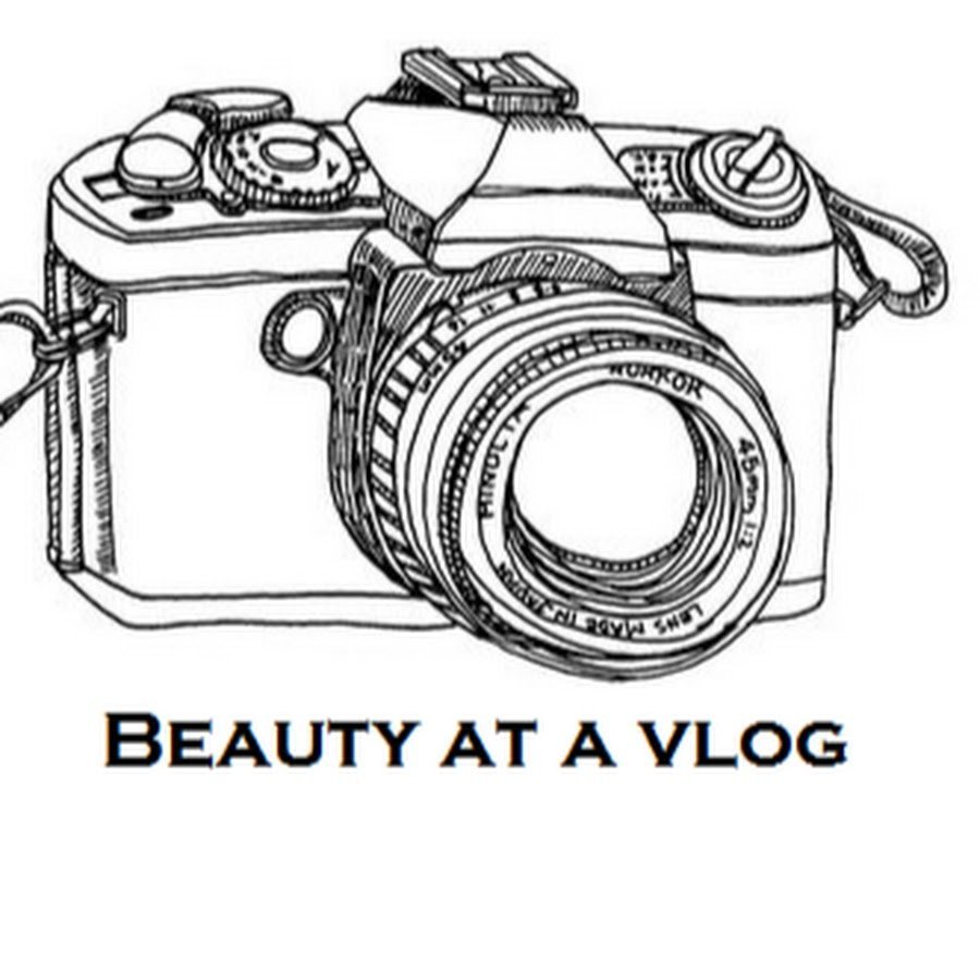 Контур фотоаппарата на прозрачном фоне