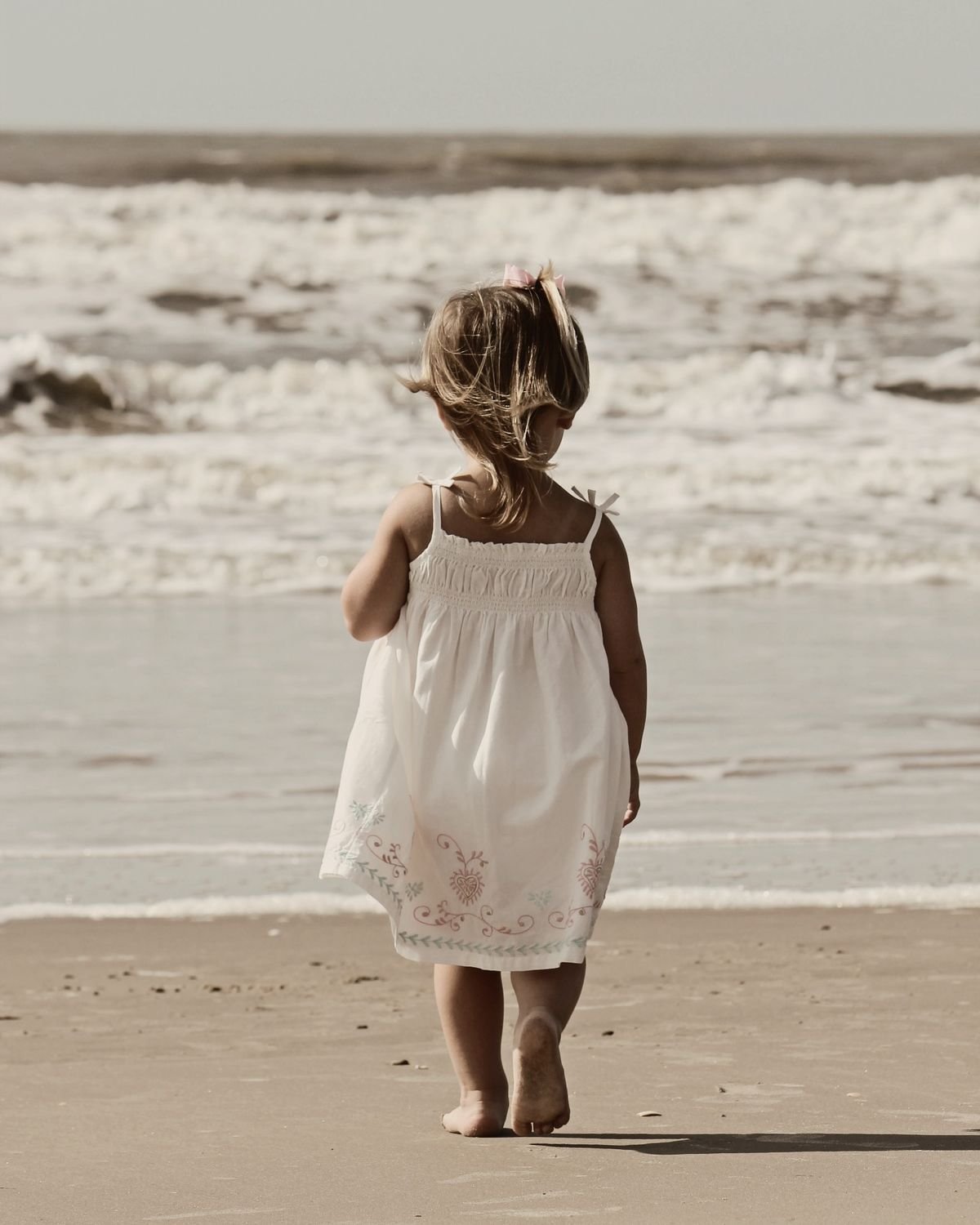 Девочка и море