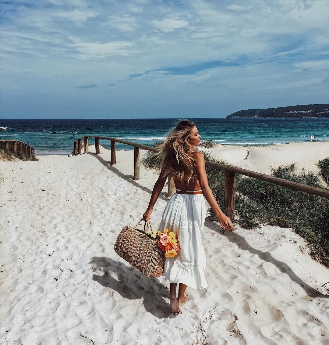 Девушка и океан