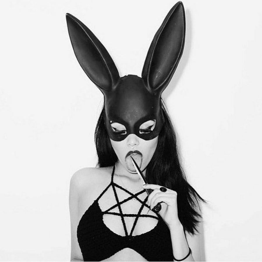 Удивленный кролик