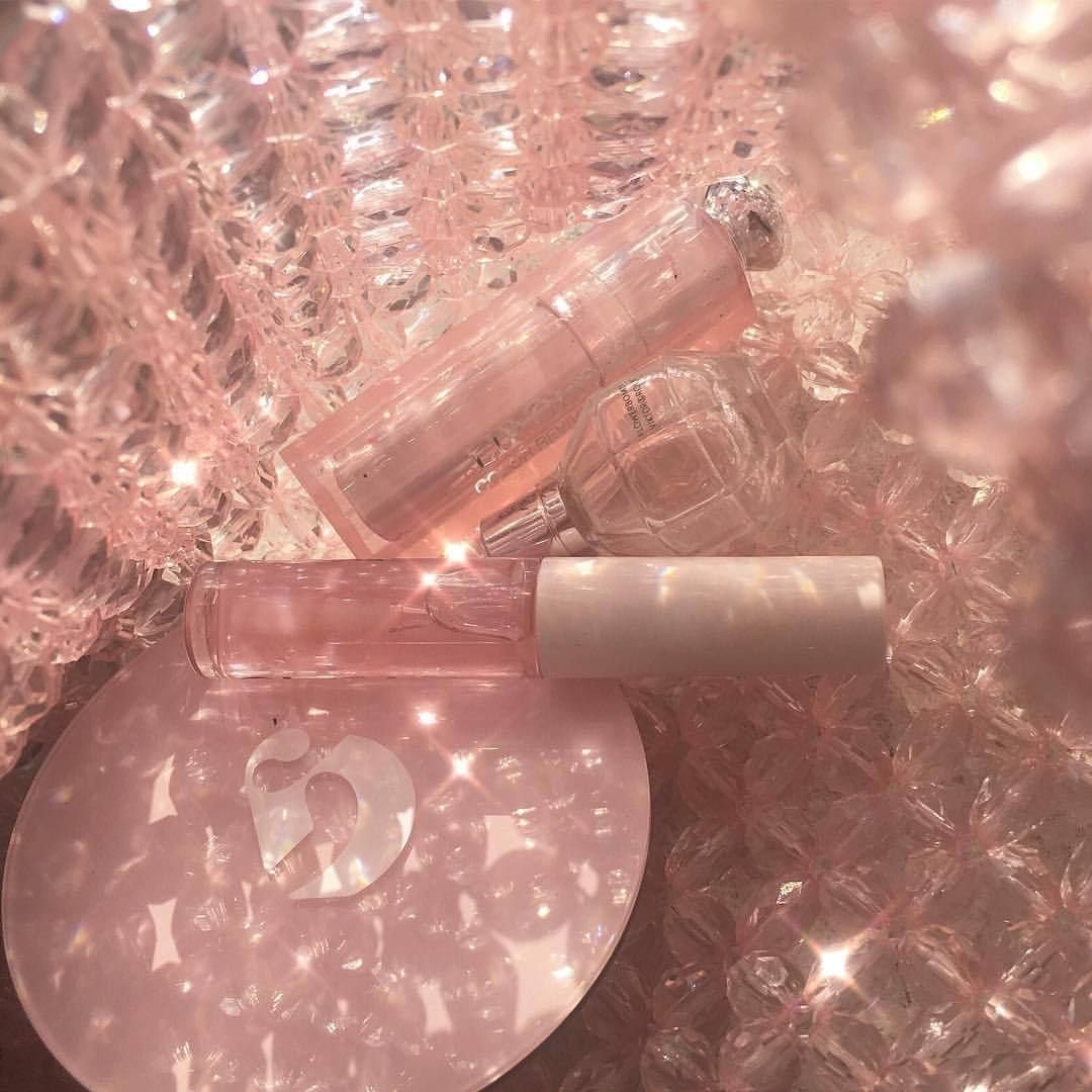 Эстетика розового с блестками