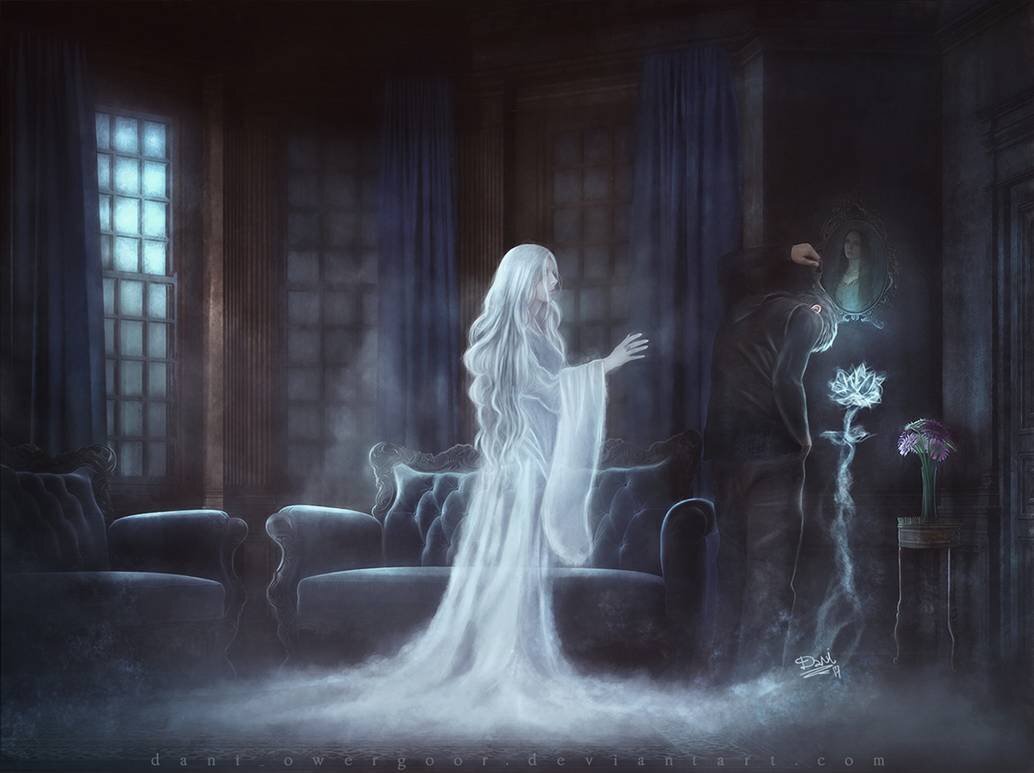 Девушка привидение