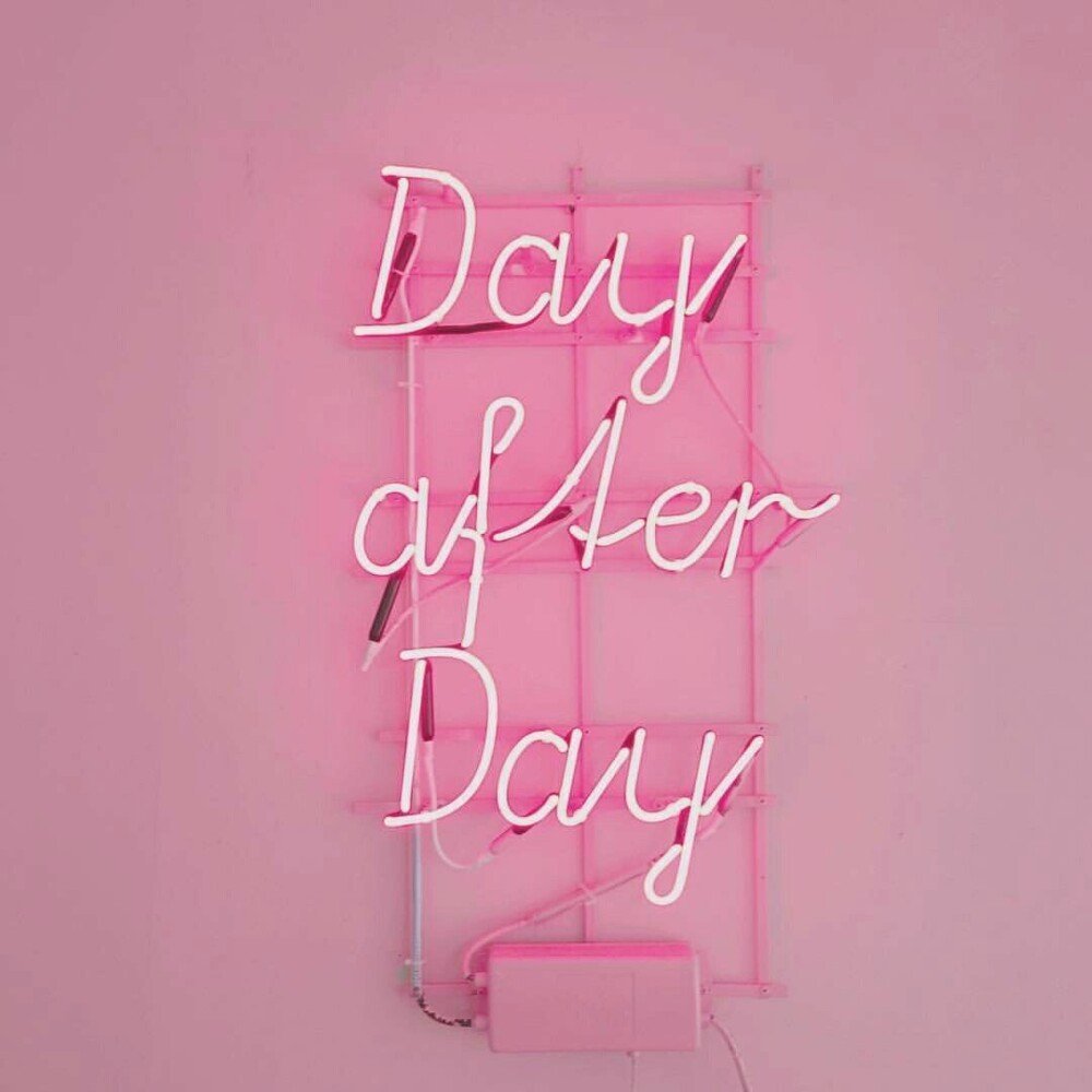 Надписи на стену для эстетики