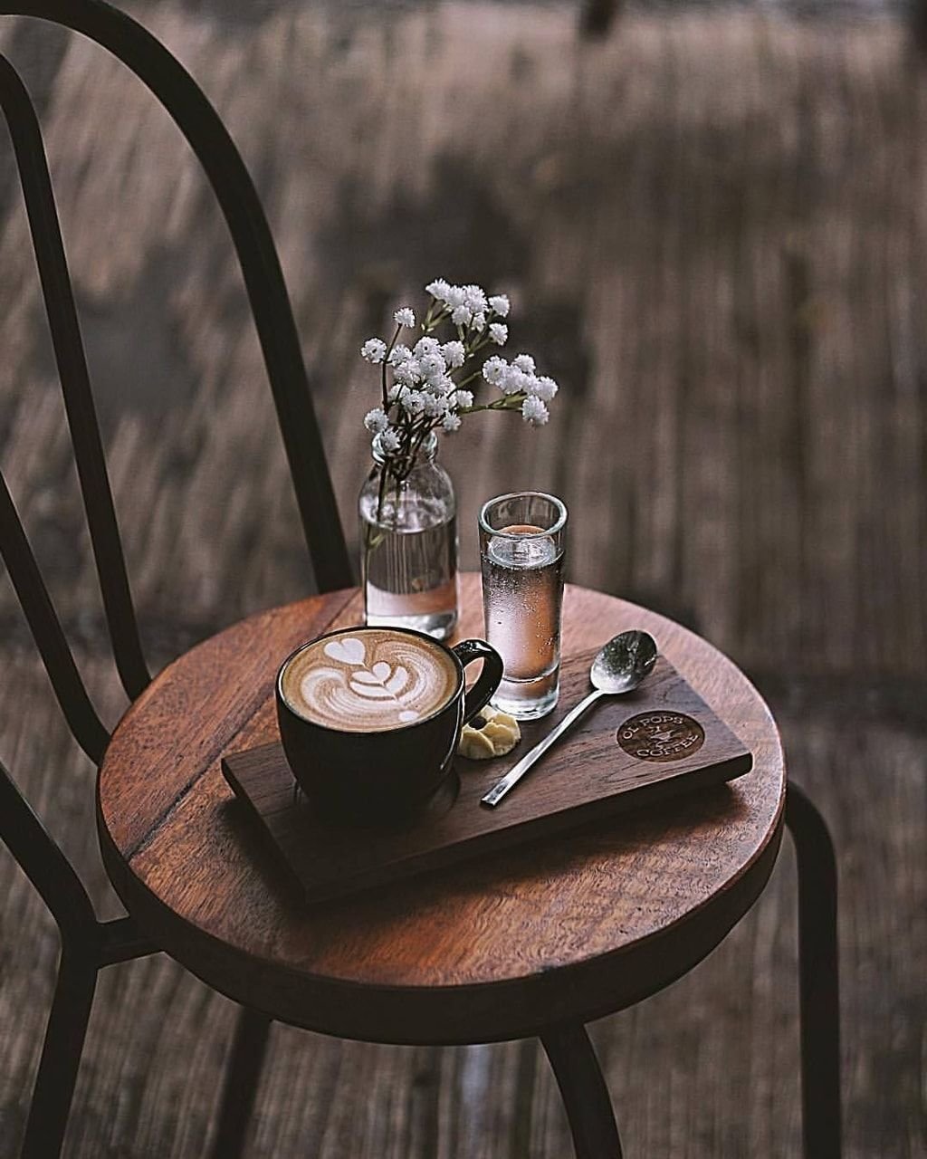 Столик для кофе