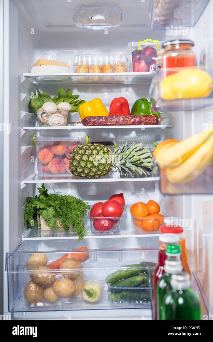 Холодильник с продуктами самодельный