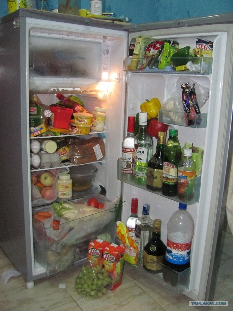 Набитый холодильник
