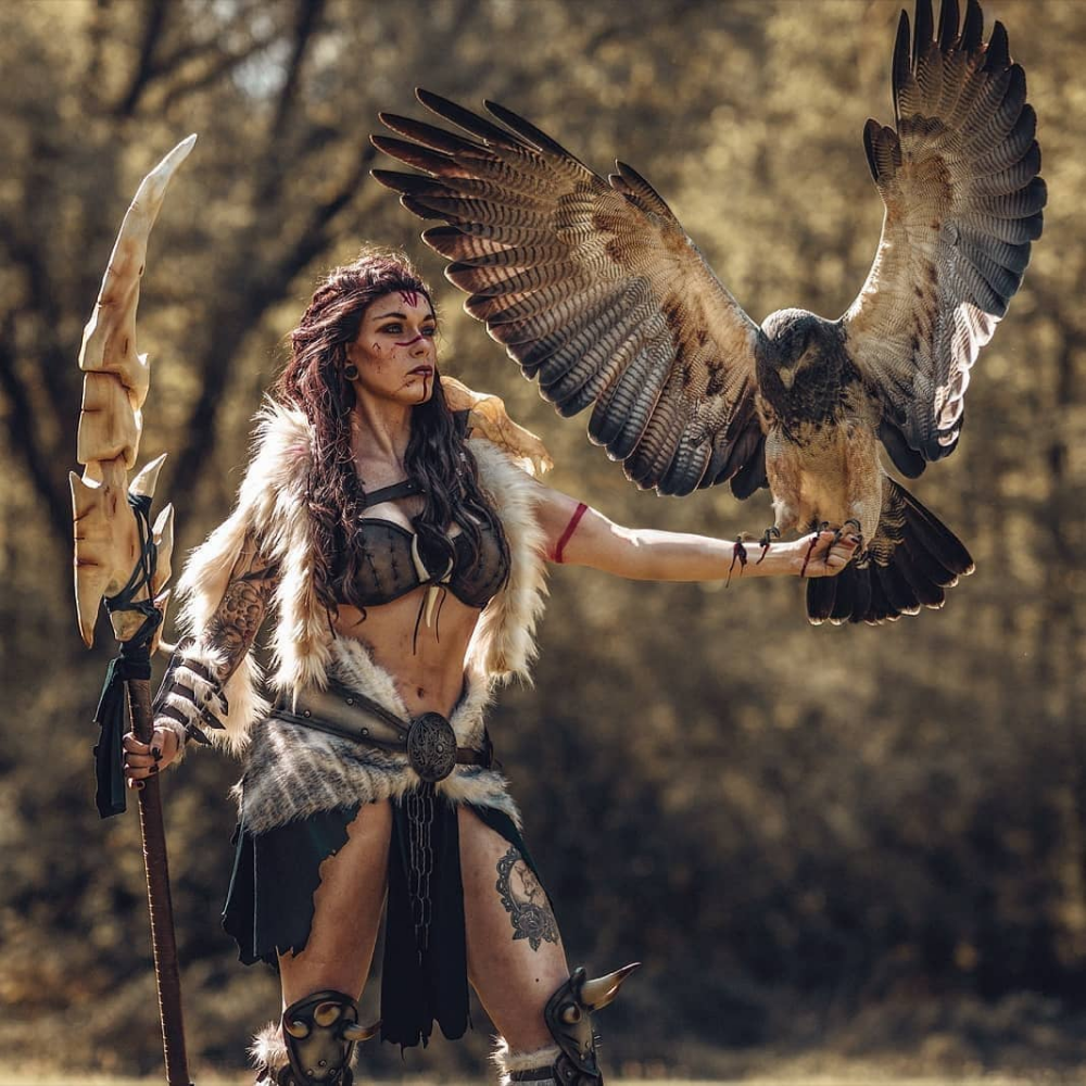 Суровая воительница