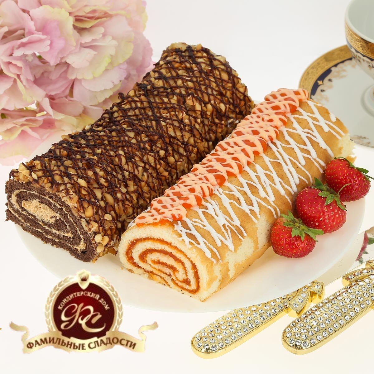 Украшение рулета бисквитного