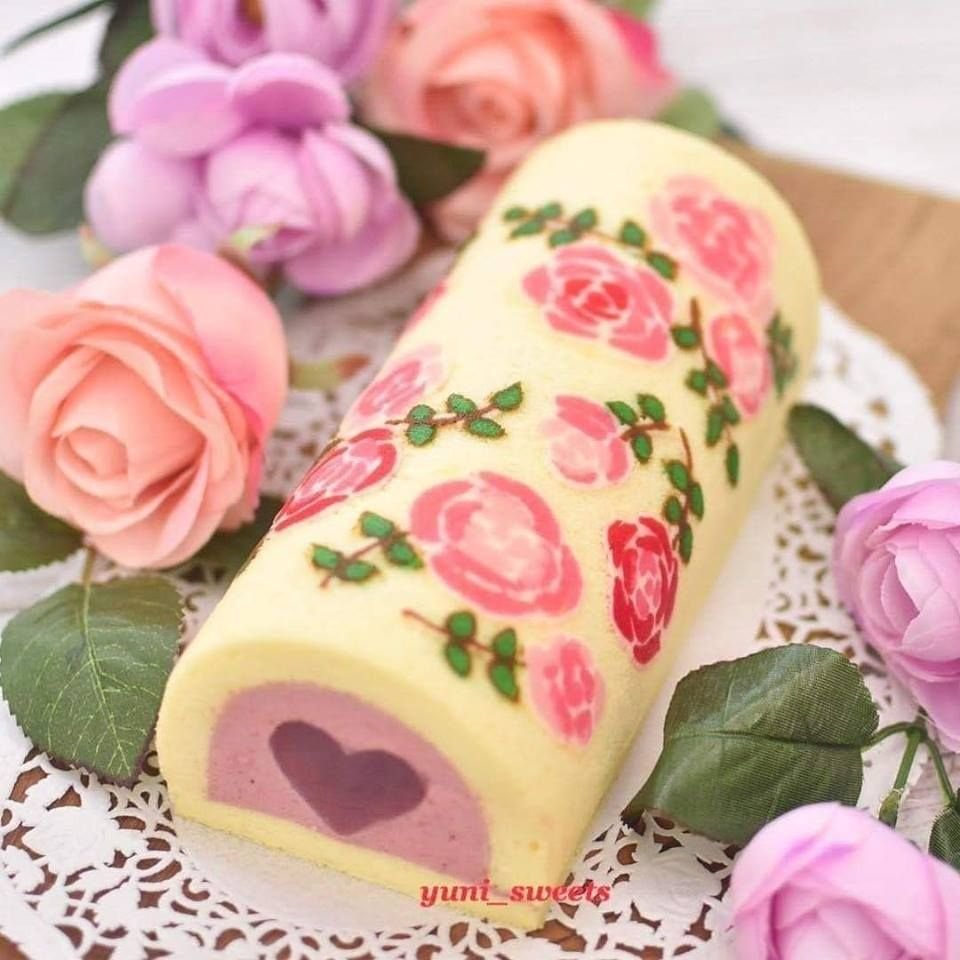 Украсить рулет бисквитный