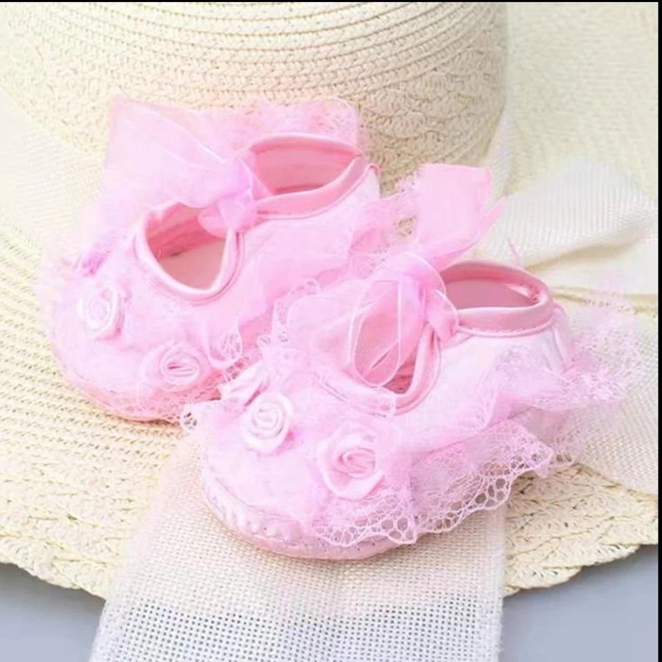 Розовые пинетки дочка