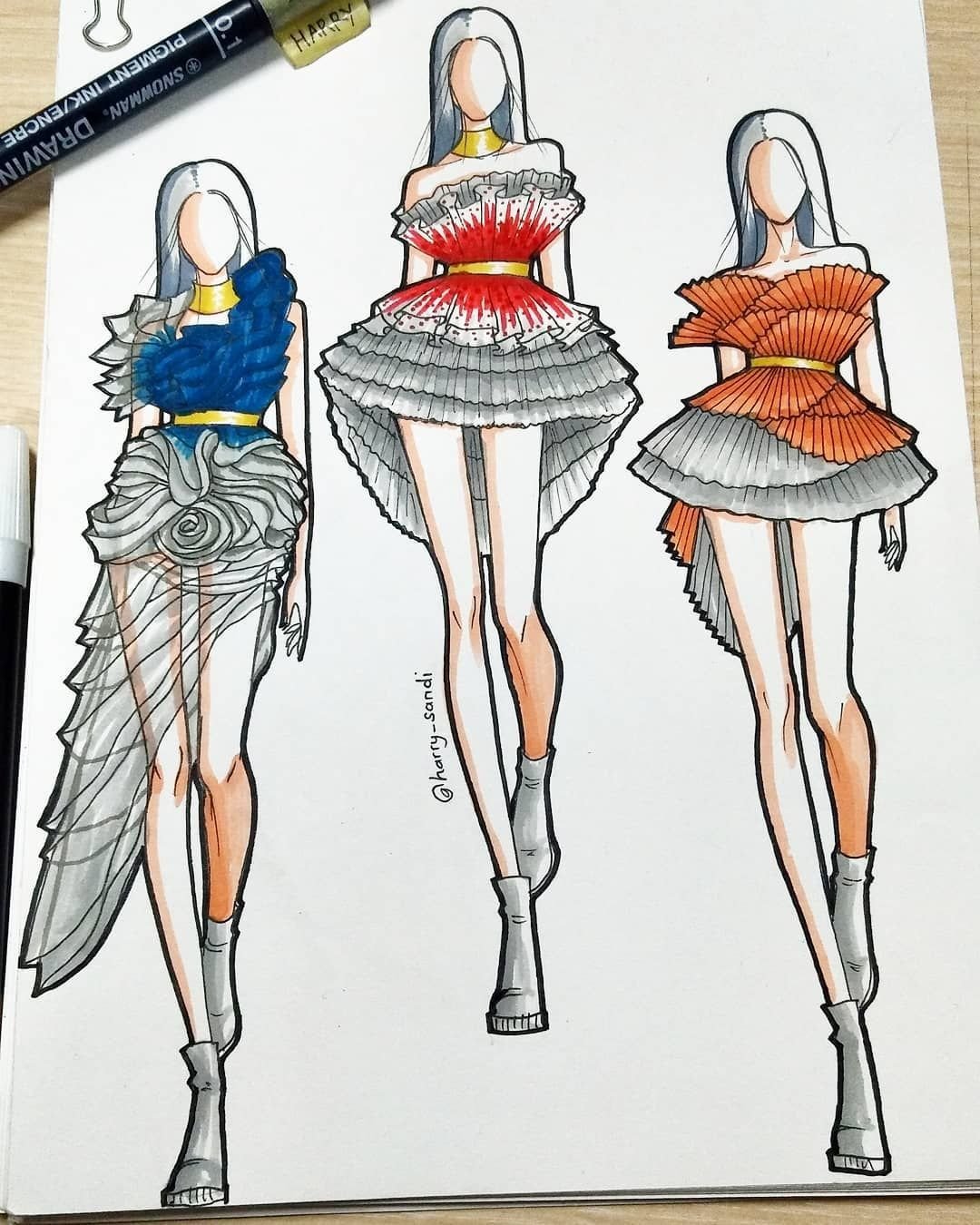 Рисунки дизайнеров одежды