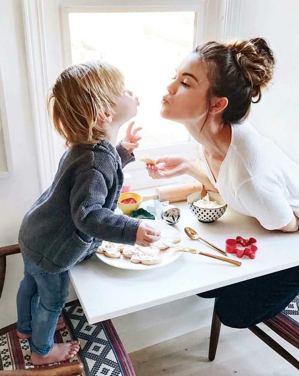 Фотосессия завтрак для мамы