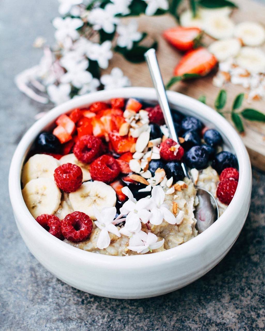 Творог с ягодами на завтрак