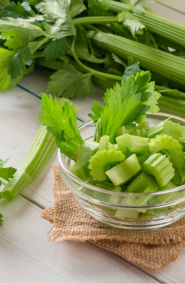 Зелень сельдерея
