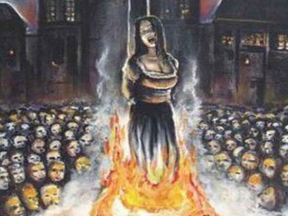 Девушка у костра