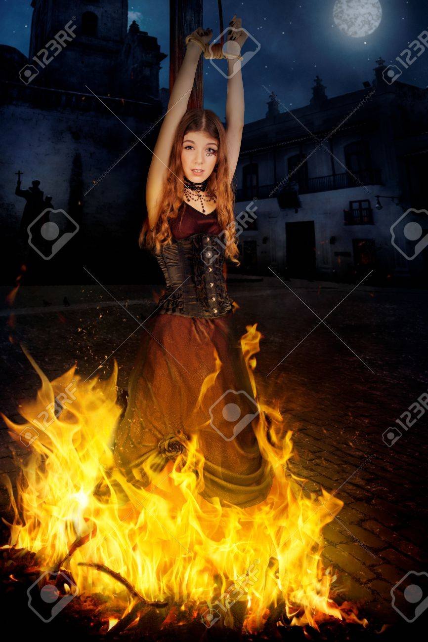 Сожжение девушки на костре