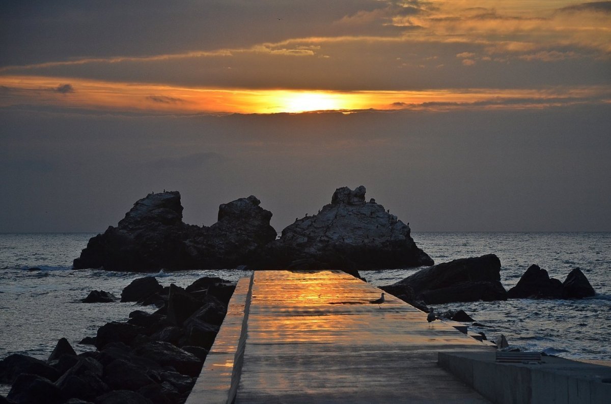 Утес Крым море