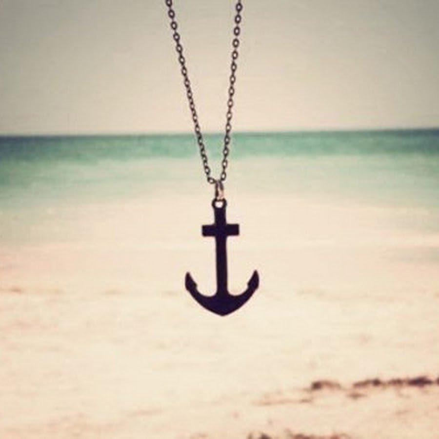 Якорь в море