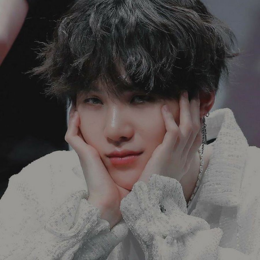 Юнги из БТС Эстетика