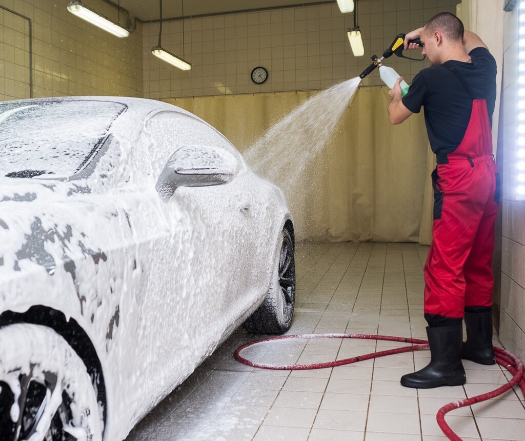 Мойка автомобиля без фона