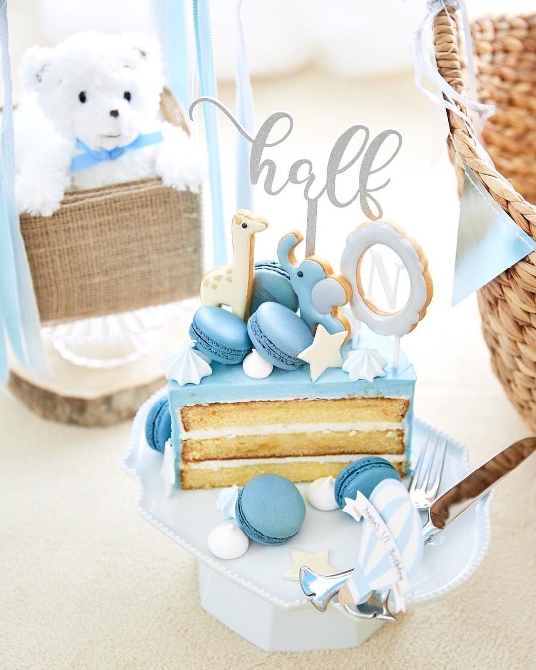 Стильный торт на годик мальчику