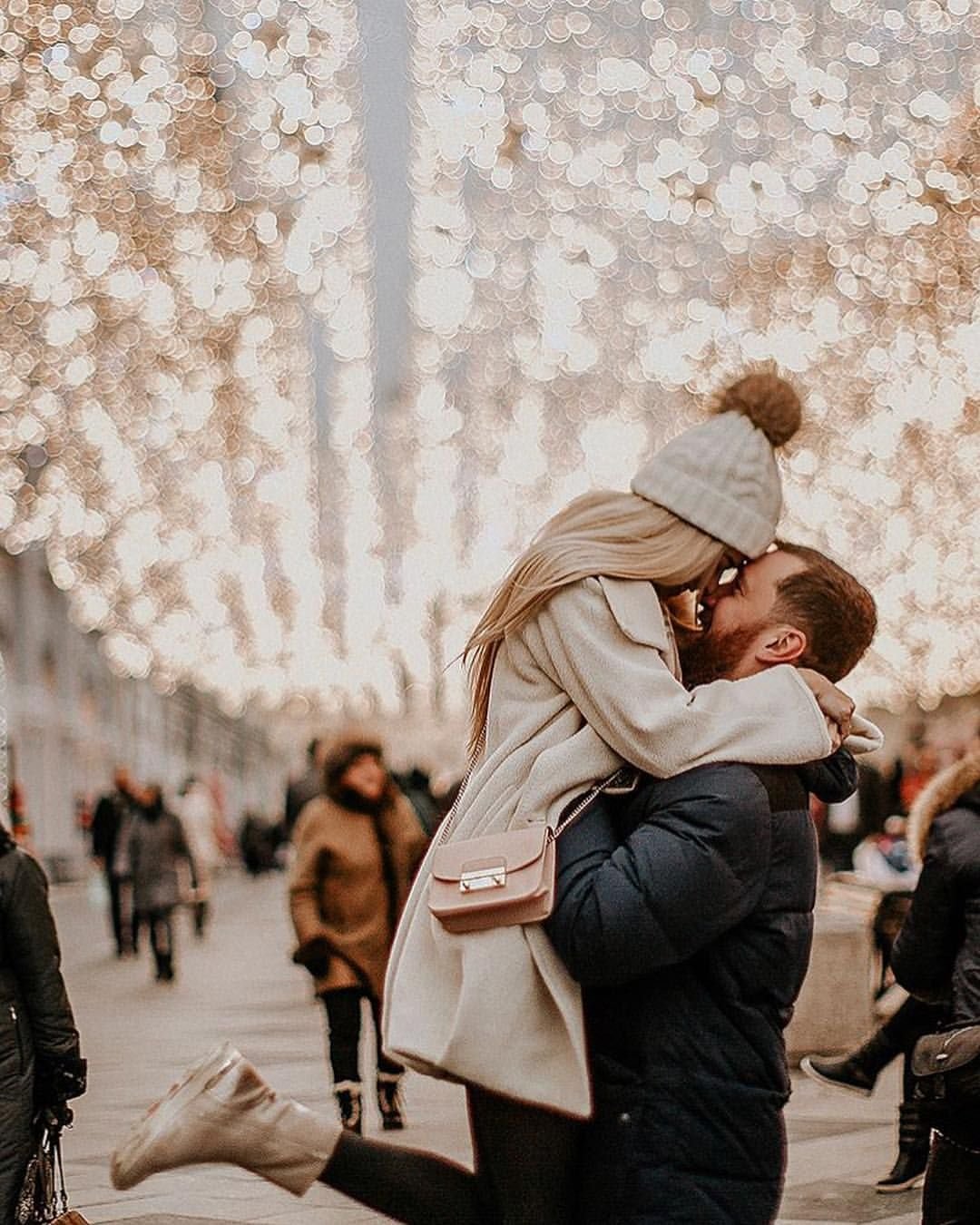 Случайная встреча парня и девушки