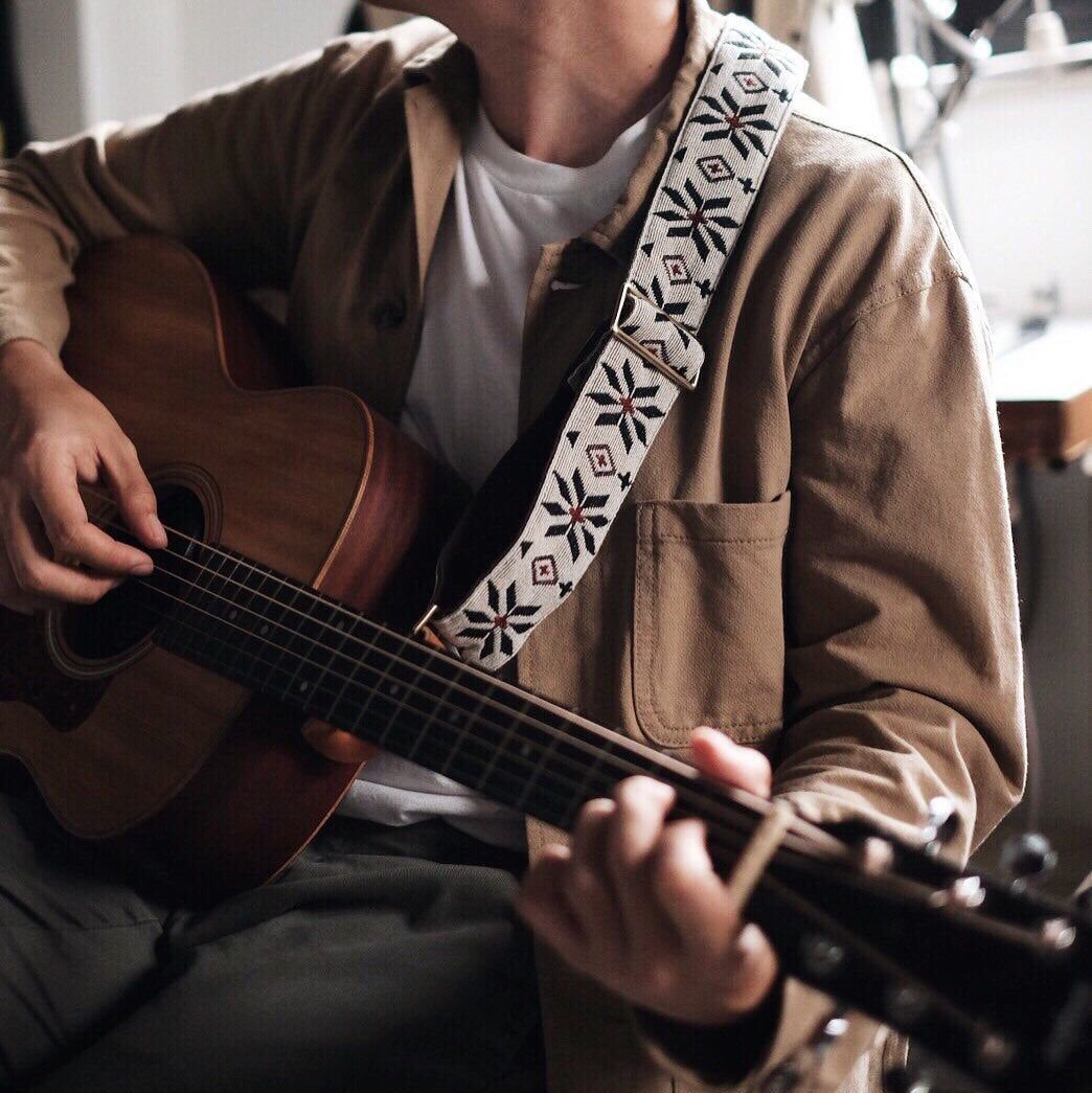 Парень с гитарой Эстетика