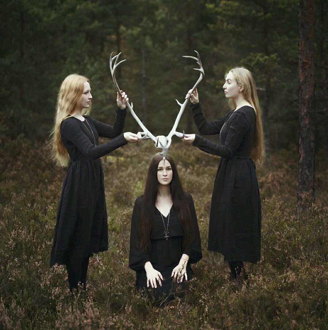 Геката богиня