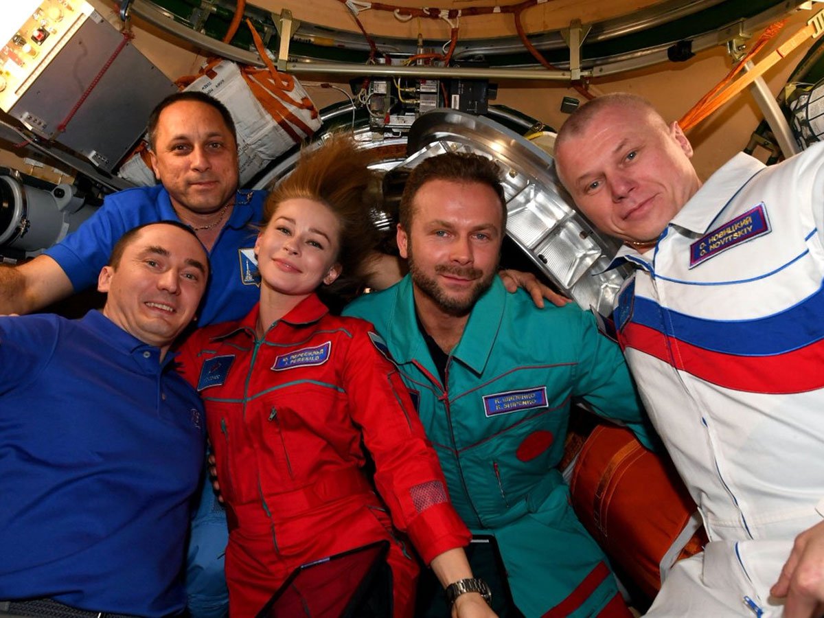 Юлия Пересильд и Клим Шипенко в космосе