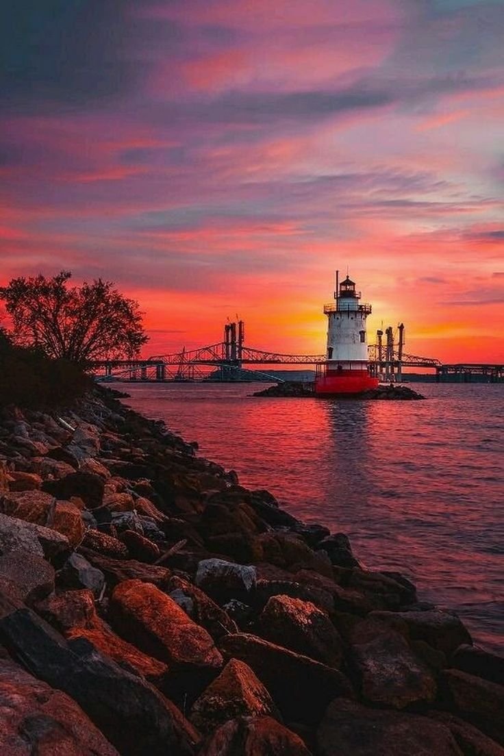 Пейзаж Маяк на закате