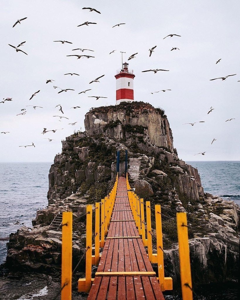 Маяк на мысе Басаргина