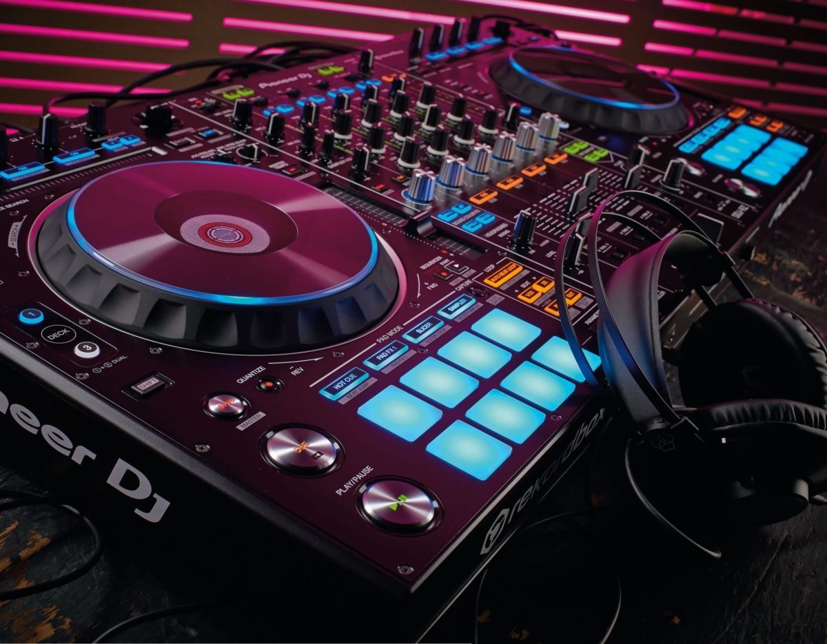 Диджей пульт DDJ 1000